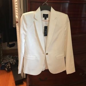 NWT Perfect Homecoming Suit. Size 4